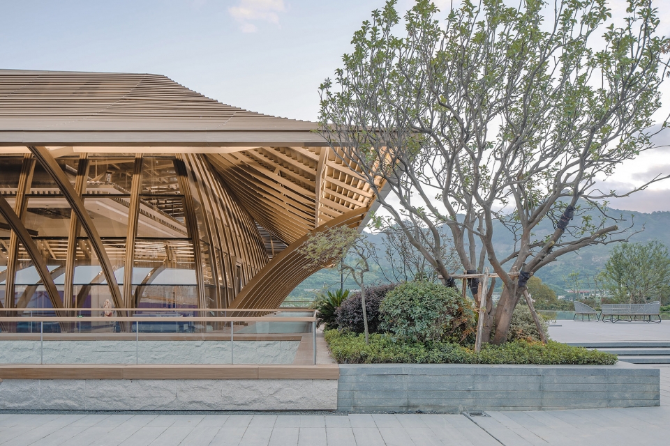 Tahoe Qingyun Town China by Shanghai Tianhua architectural design co. LTD