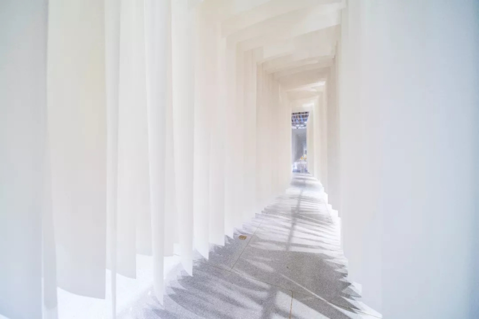 The space between pages China by Mur Mur Lab