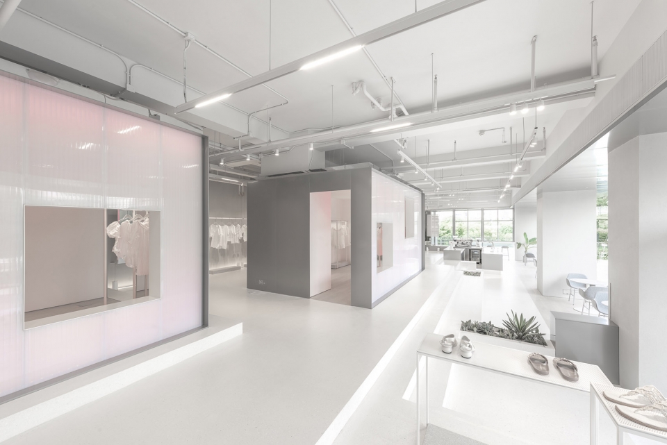 Dear So Cute Shop and Café China by LUKSTUDIO