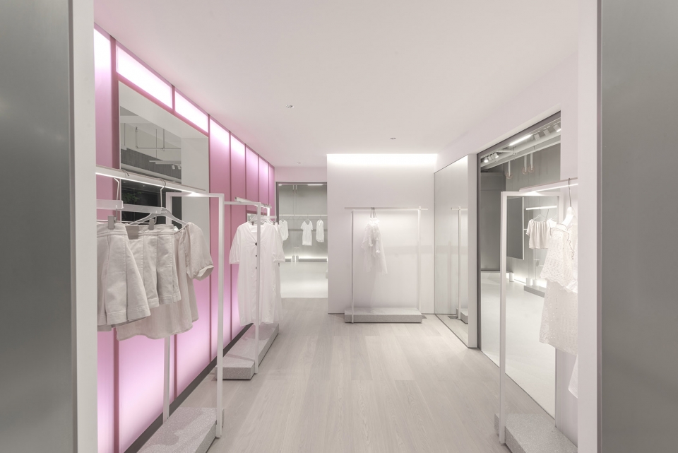 Dear So Cute Shop and Café China by LUKSTUDIO