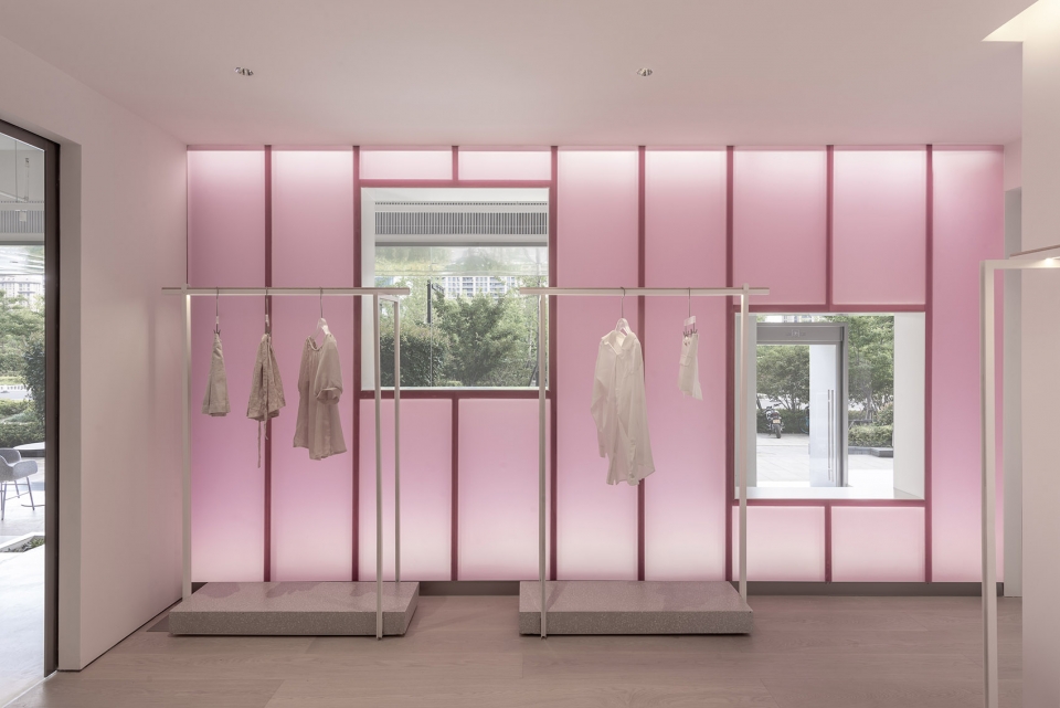 Dear So Cute Shop and Café China by LUKSTUDIO