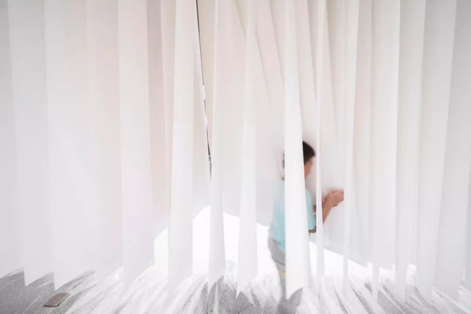 The space between pages China by Mur Mur Lab