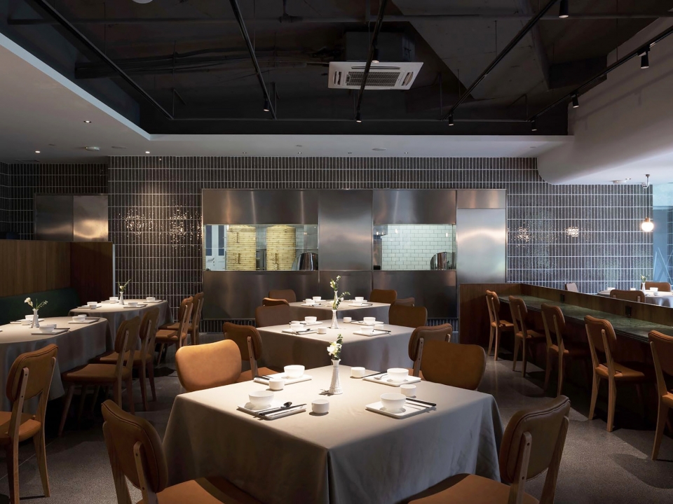 Third Kitchen China by JIANGJIE INTERIOR DESIGN OFFICE