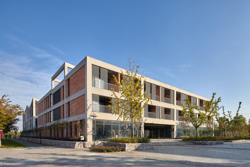 Nanjing Yaxi Citta Slow Village China by BAU