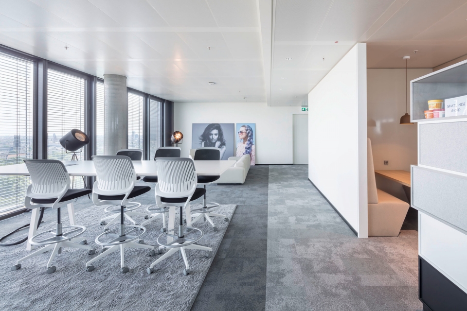 LOreal Horizon 22J122 Germany by HPP Architects