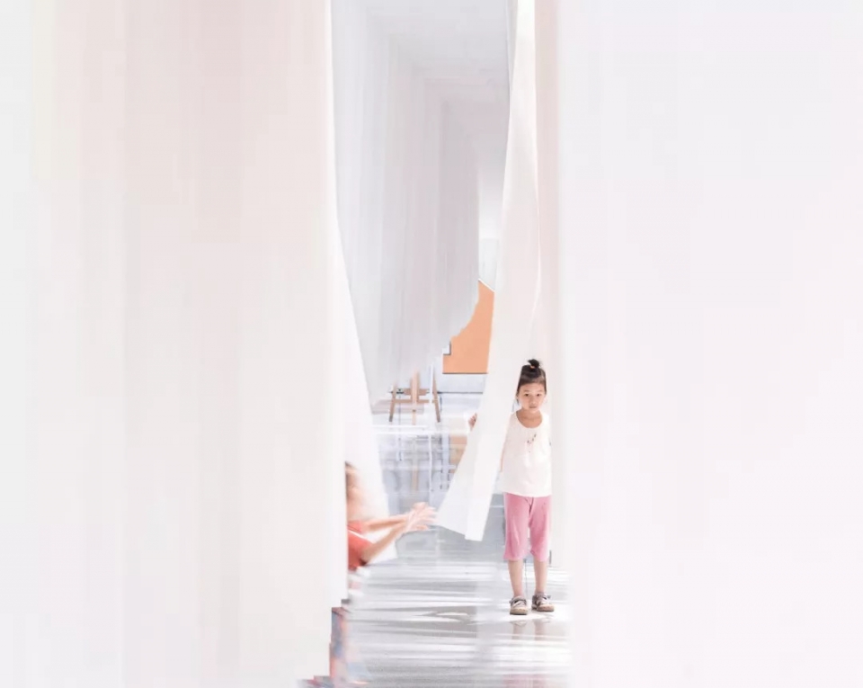 The space between pages China by Mur Mur Lab