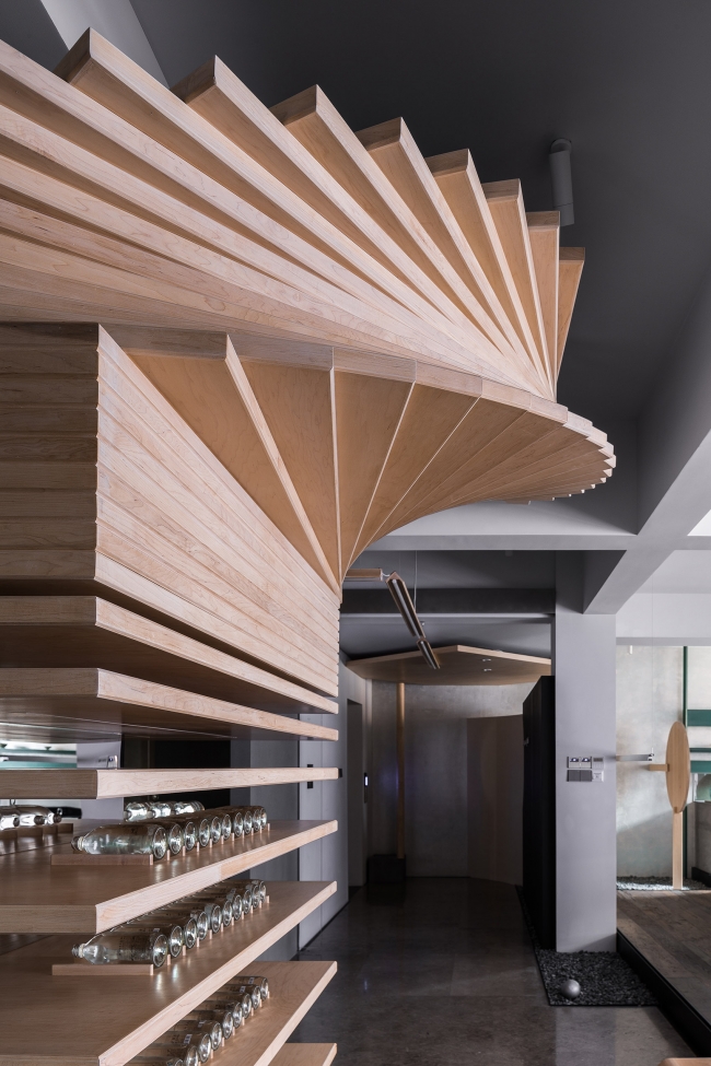 嵘铖建设-木地板品牌办公空间