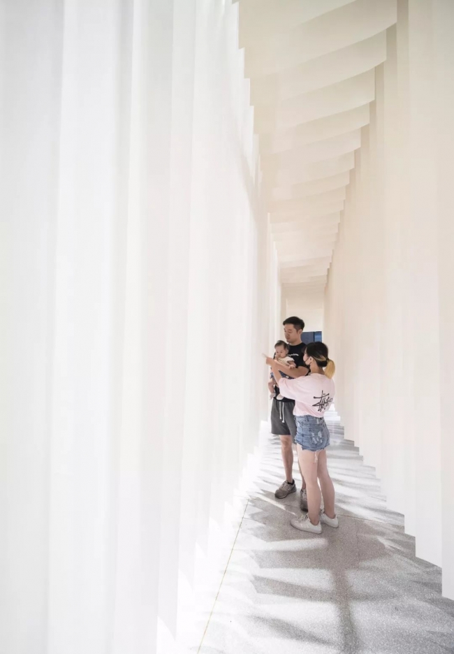 The space between pages China by Mur Mur Lab