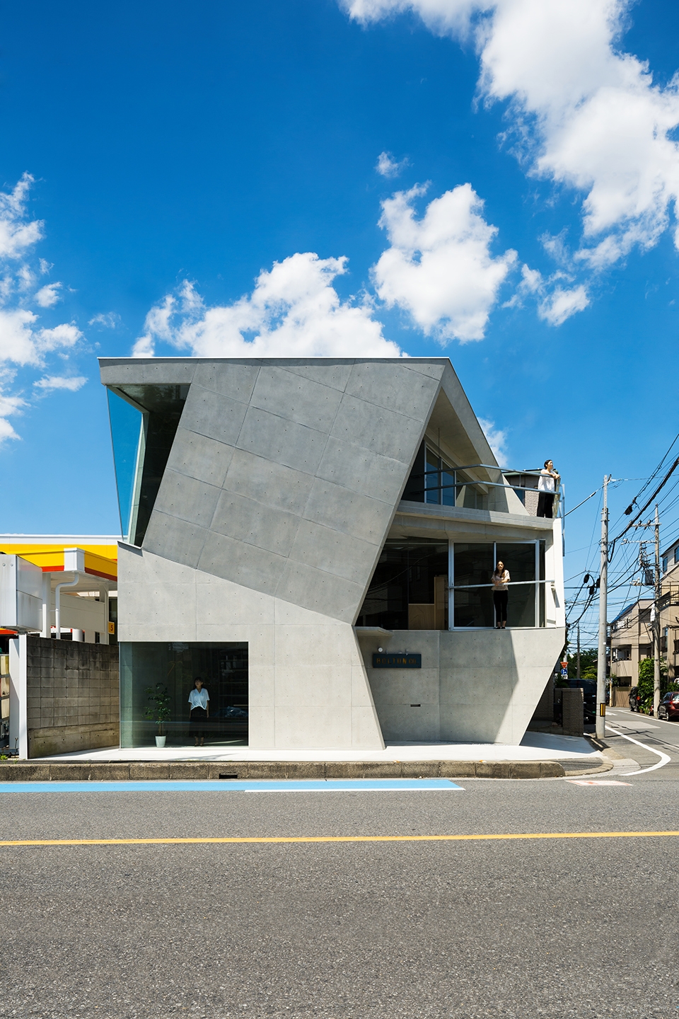 boltun headquarters by yasuhiro yamashita x atelier tekuto