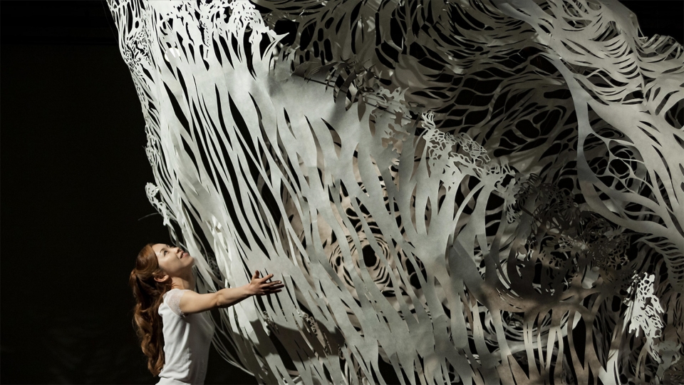 shiro 2018 paper cut sculpture by nahoko kojima