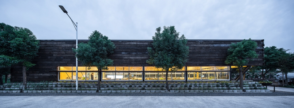 Huateng Hog House Barbecue Restaurant china by Leeko Studio
