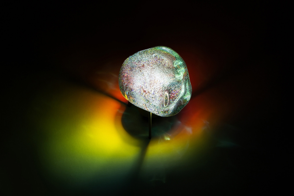 afterimage of crt by satoshi itasaka h220430