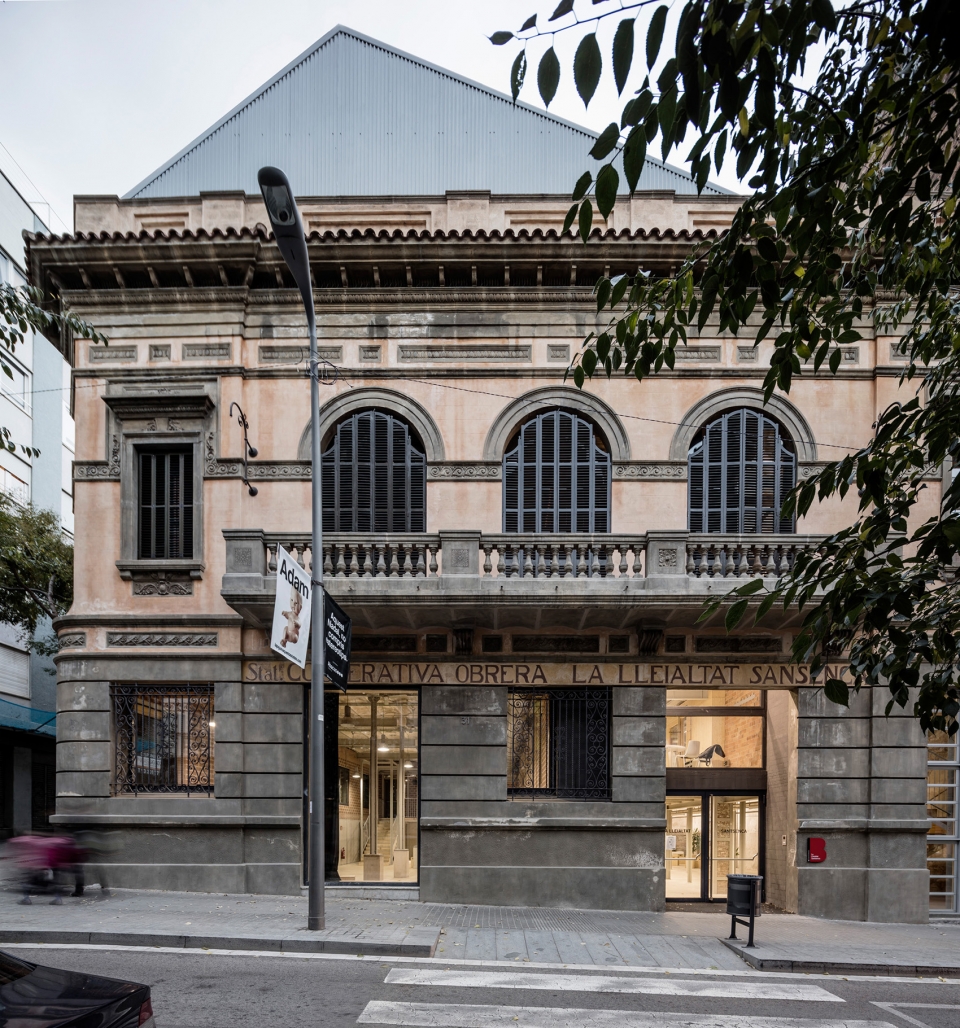 civic centre lleialtat santsenca 1214 by harquitectes