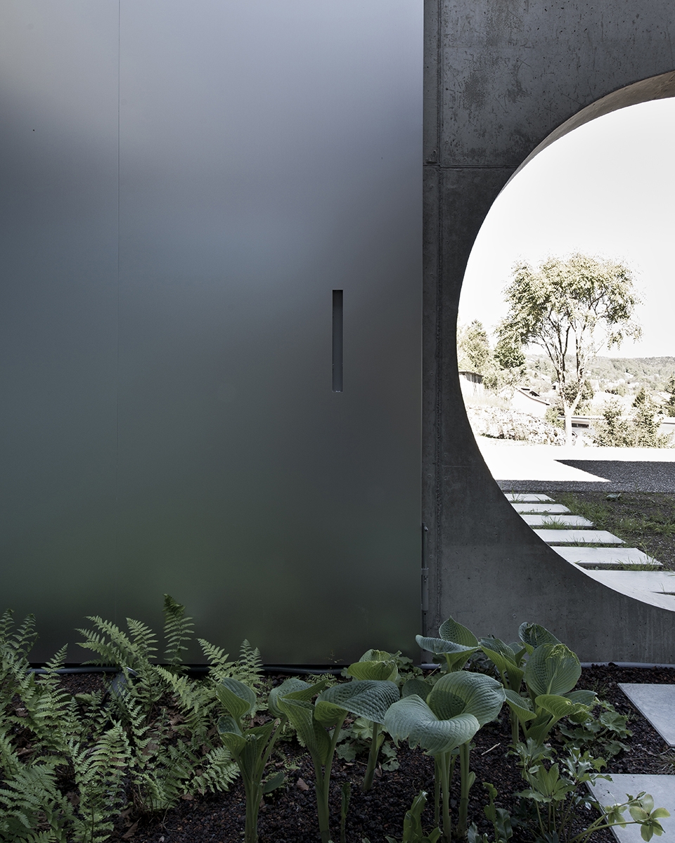five patio houses by think architecture