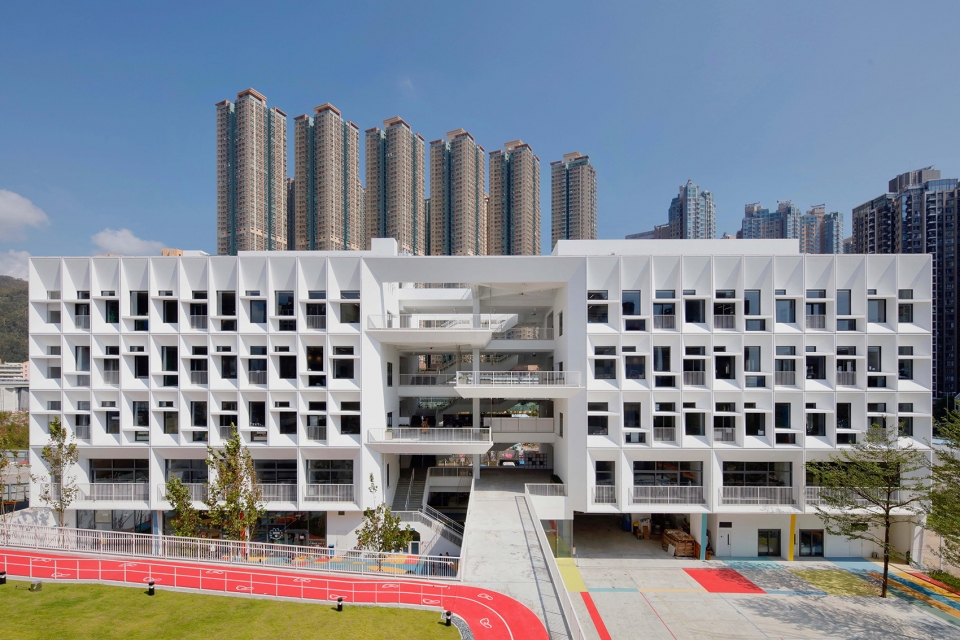 french international school of hong kong tseung kwan o by henning larsen