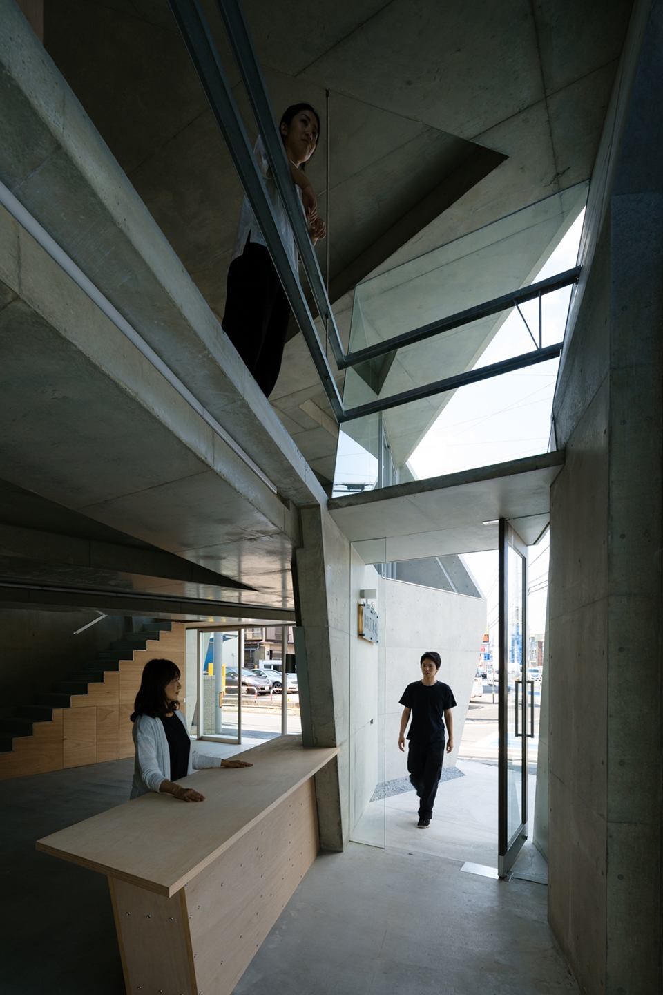 boltun headquarters by yasuhiro yamashita x atelier tekuto