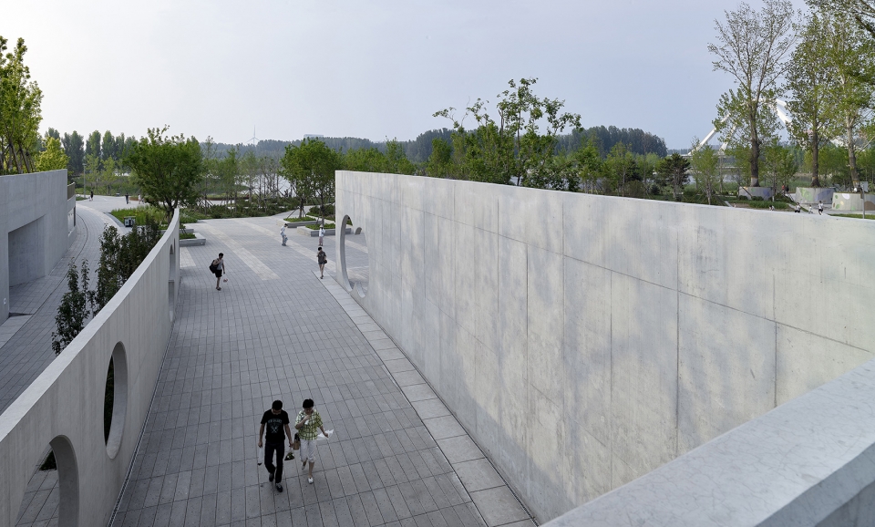 visitor centre of changping future science city china by hu yue studio biad