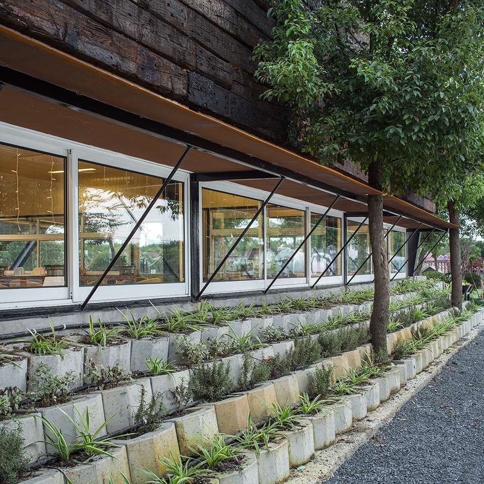Huateng Hog House Barbecue Restaurant china by Leeko Studio