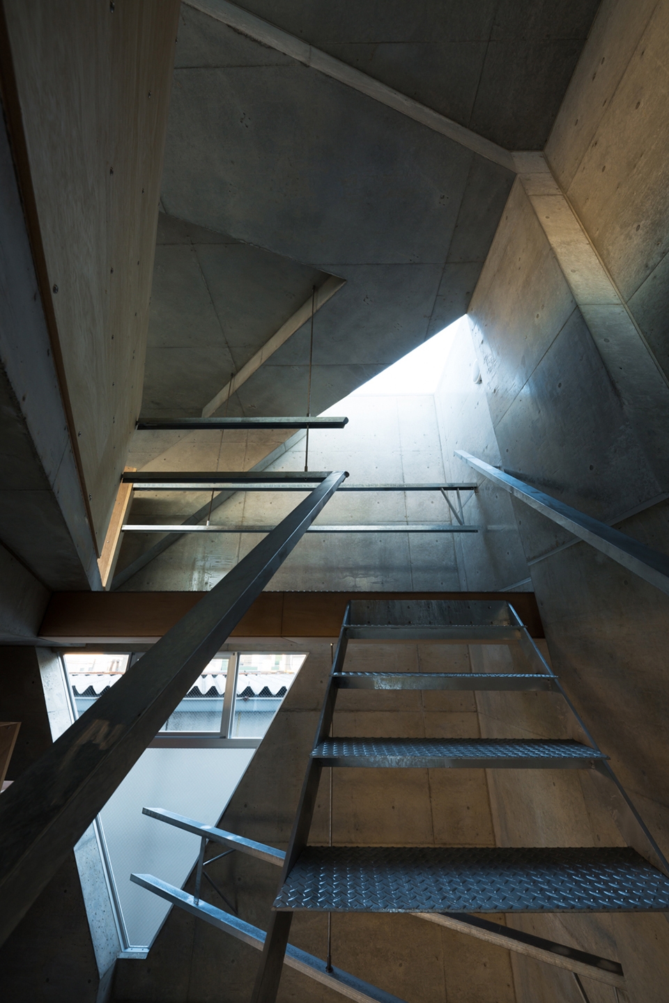 boltun headquarters by yasuhiro yamashita x atelier tekuto 1
