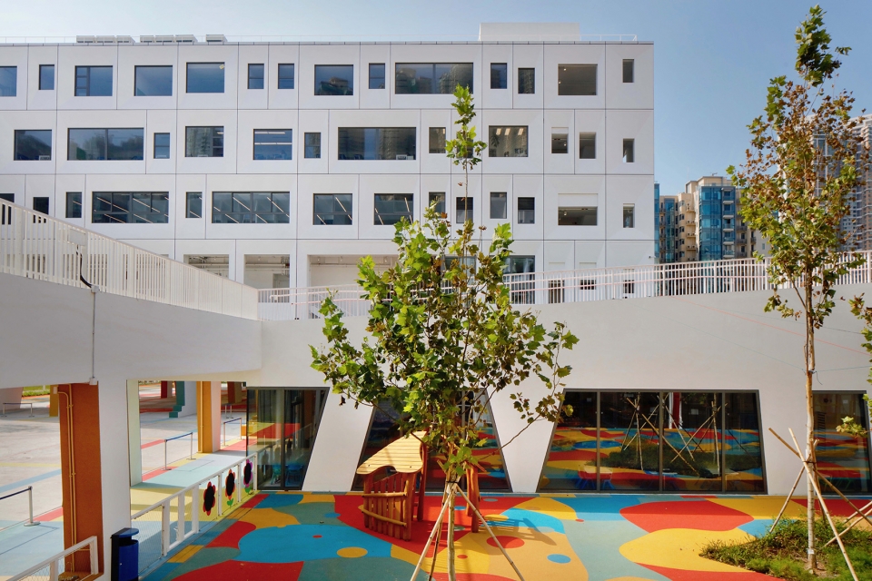 french international school of hong kong tseung kwan o by henning larsen