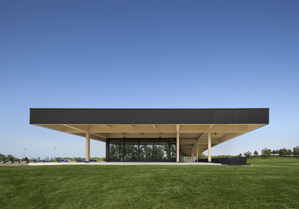golf clubhouse for golf executif montreal by architecture49