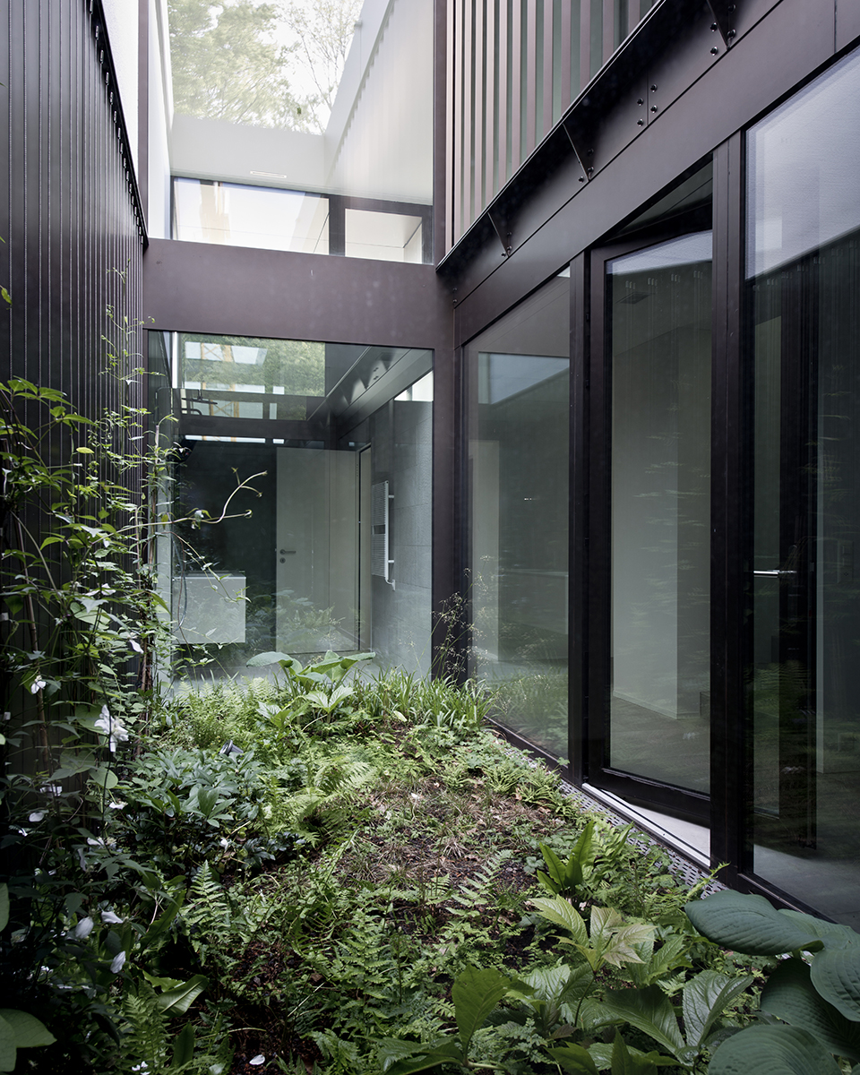 Five Patio Houses by Think Architecture 谷德设计网