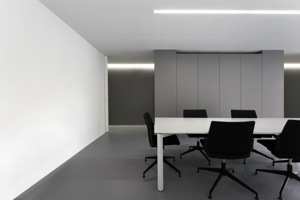 oav offices by fran silvestre arquitectos