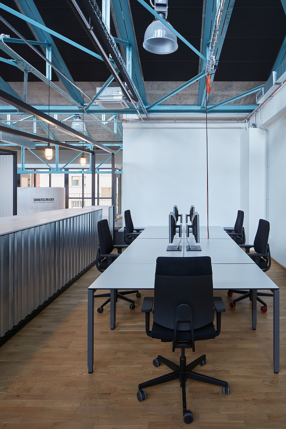 SinnerSchrader Studio Prague by Kurz architects