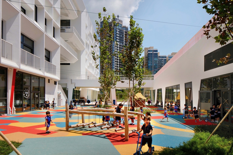 french international school of hong kong tseung kwan o by henning larsen
