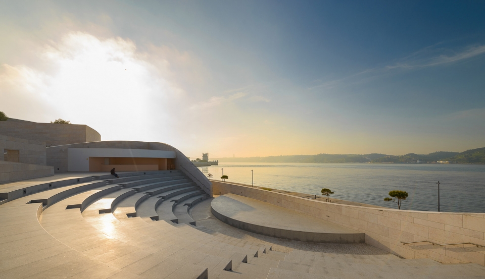champalimaud center charles correa