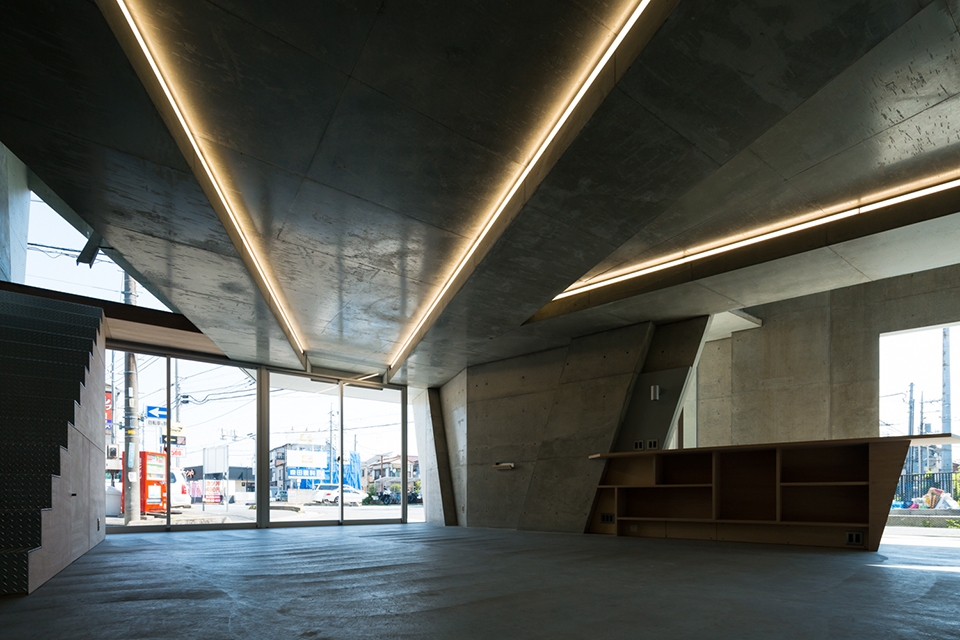 boltun headquarters by yasuhiro yamashita x atelier tekuto
