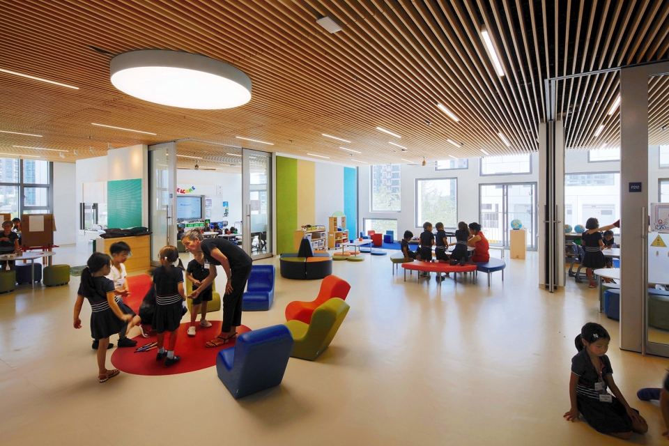 french international school of hong kong tseung kwan o by henning larsen