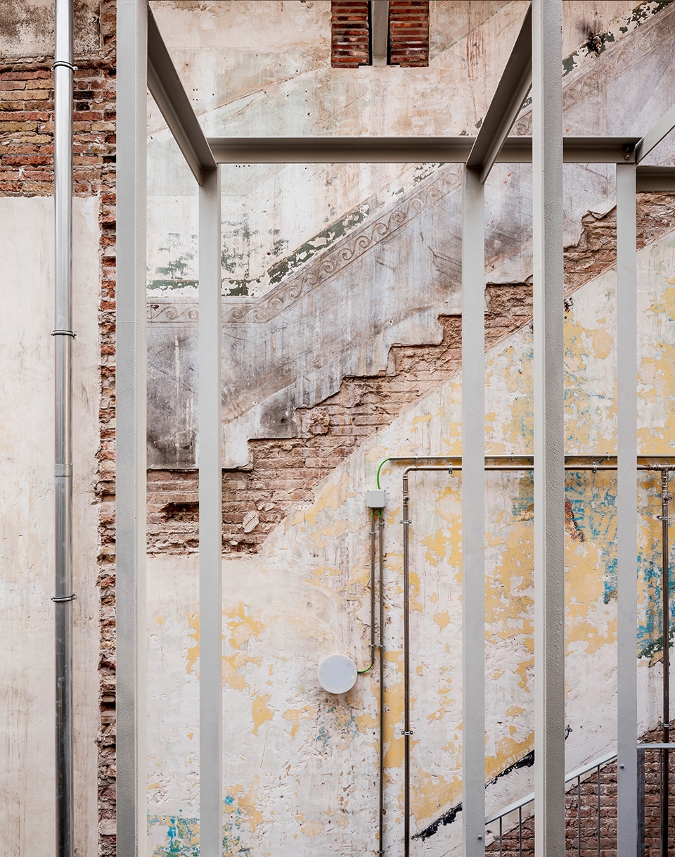 civic centre lleialtat santsenca 1214 by harquitectes