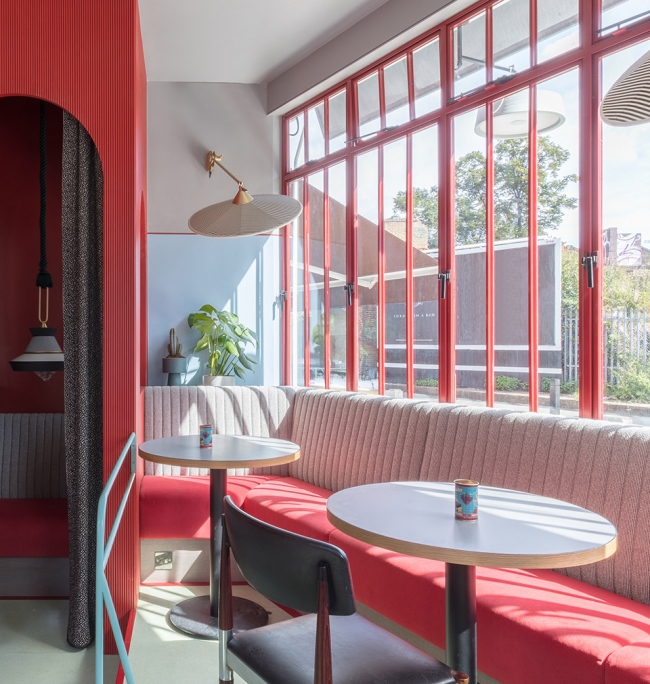 Piraña bar restaurant by Sella Concept