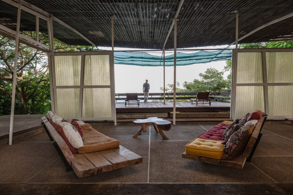 SaLo House by Patrick Dillon