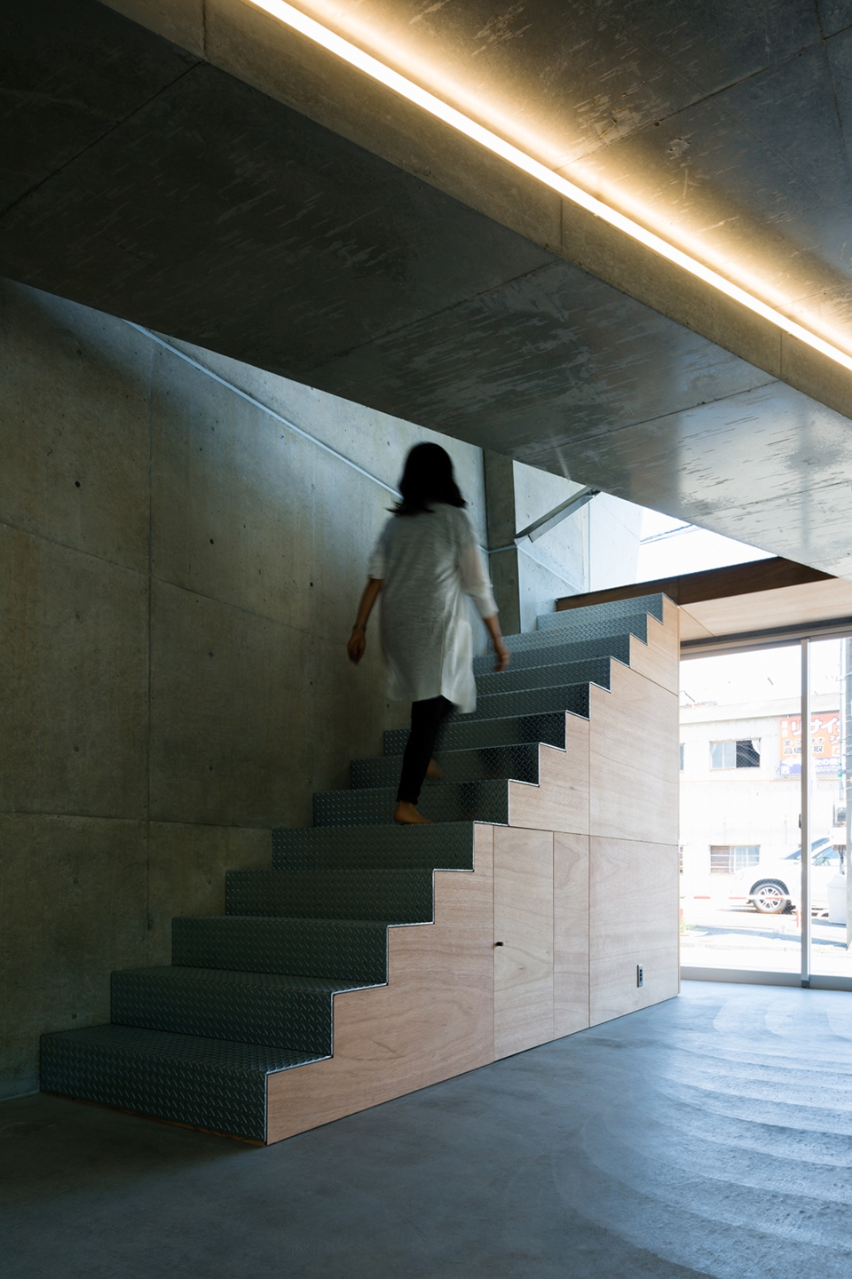 boltun headquarters by yasuhiro yamashita x atelier tekuto