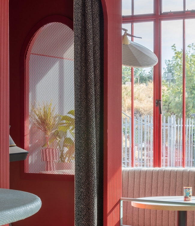 Piraña bar restaurant by Sella Concept