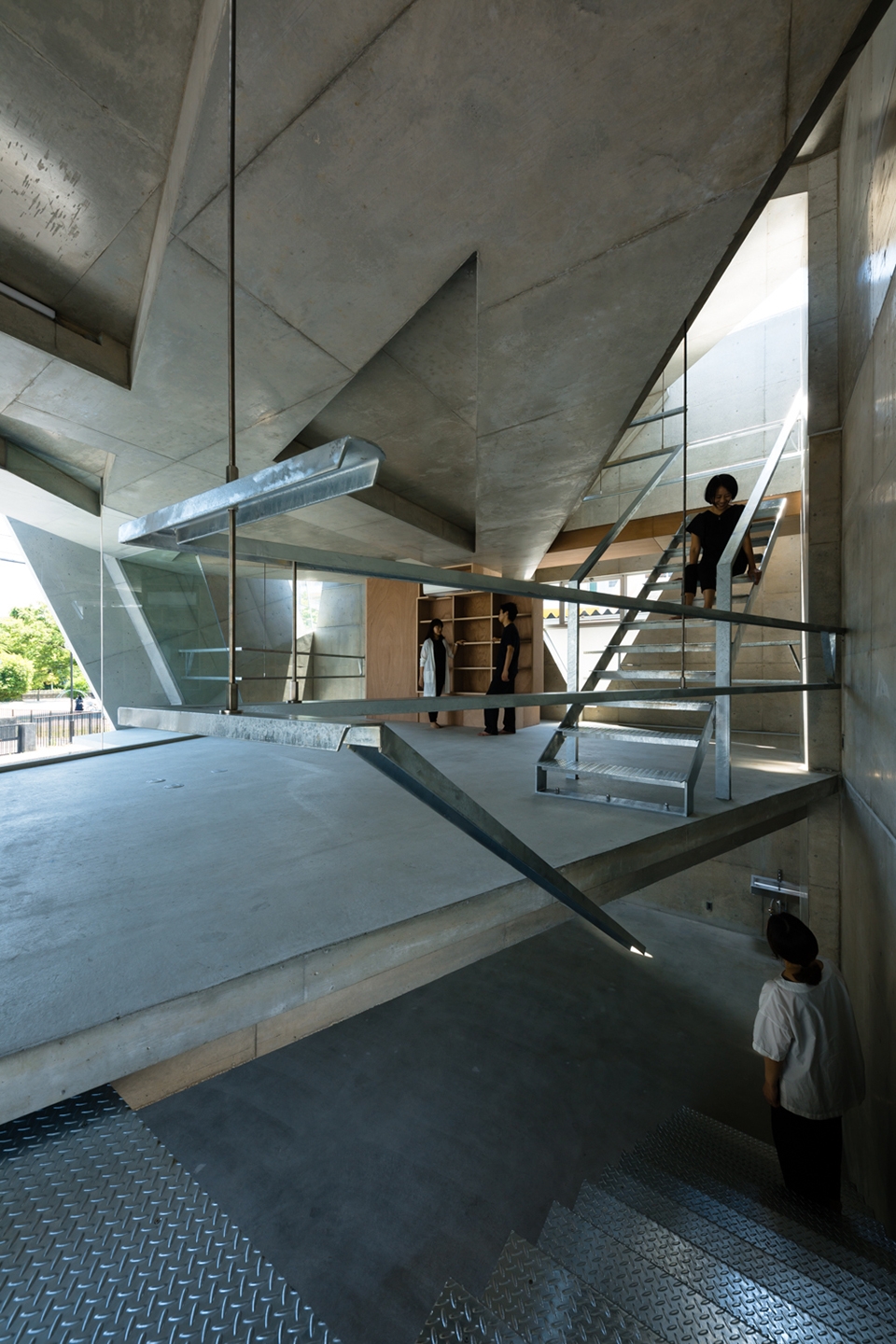boltun headquarters by yasuhiro yamashita x atelier tekuto