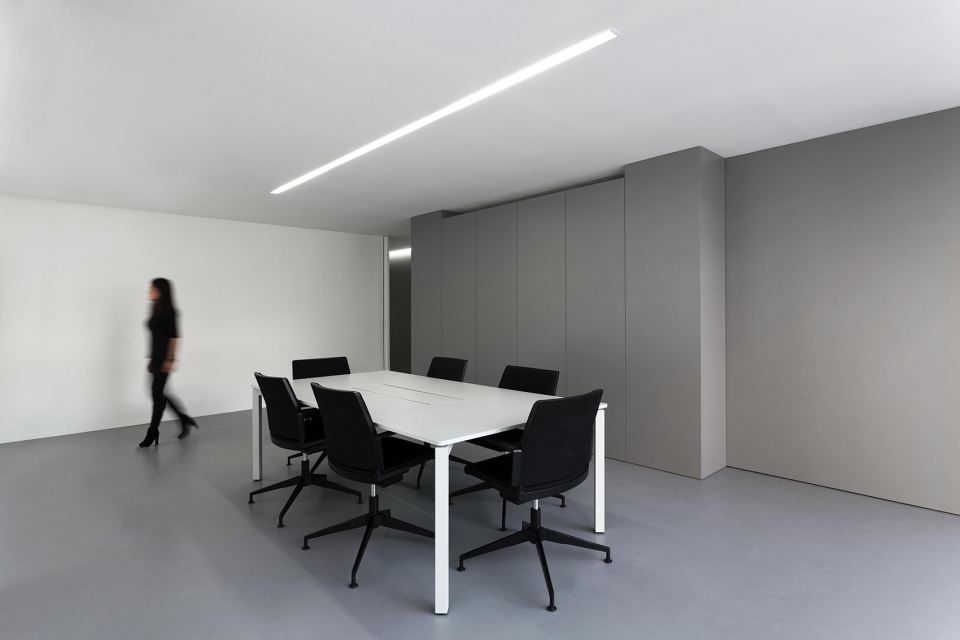 oav offices by fran silvestre arquitectos