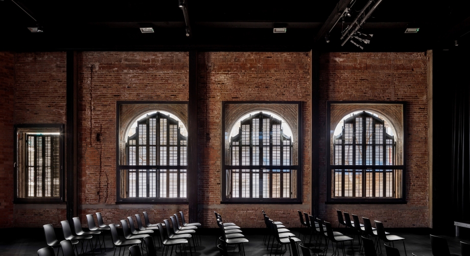 civic centre lleialtat santsenca 1214 by harquitectes