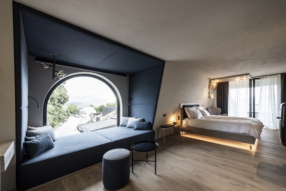 gloriette guesthouse by noa