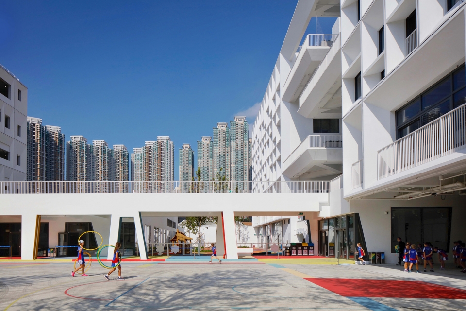 french international school of hong kong tseung kwan o by henning larsen