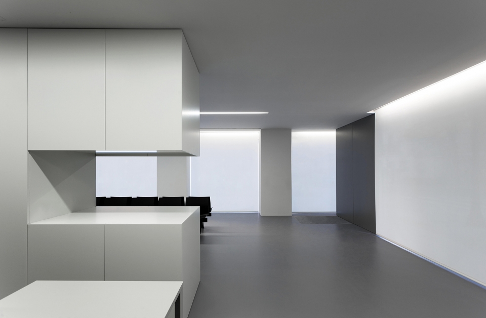 oav offices by fran silvestre arquitectos