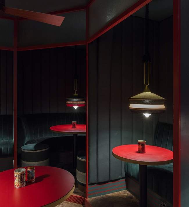 Piraña bar restaurant by Sella Concept
