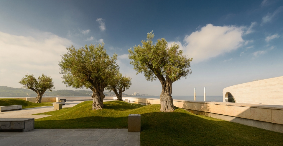 champalimaud center charles correa