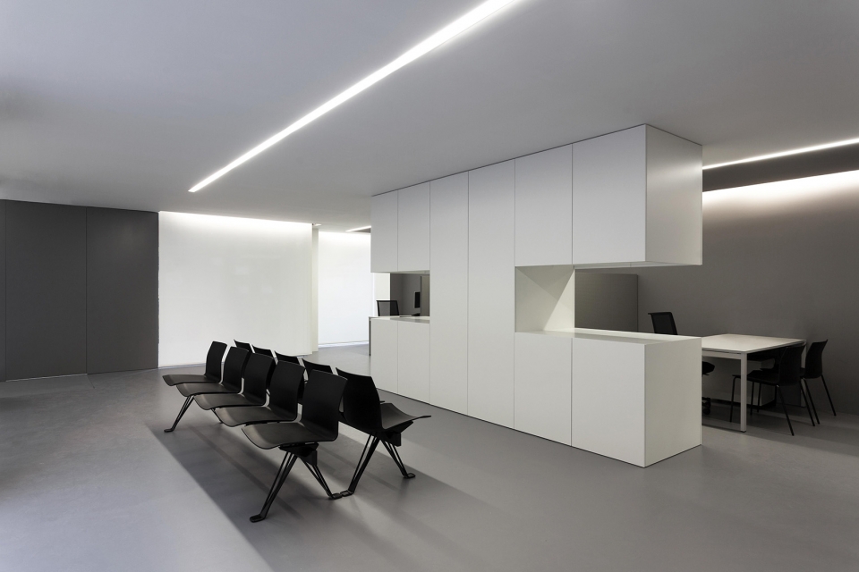 oav offices by fran silvestre arquitectos
