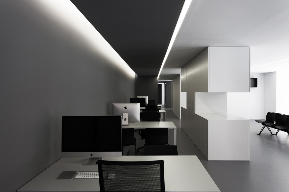 oav offices by fran silvestre arquitectos