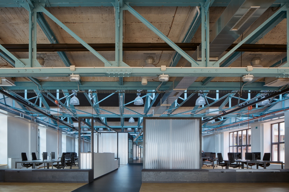 SinnerSchrader Studio Prague by Kurz architects