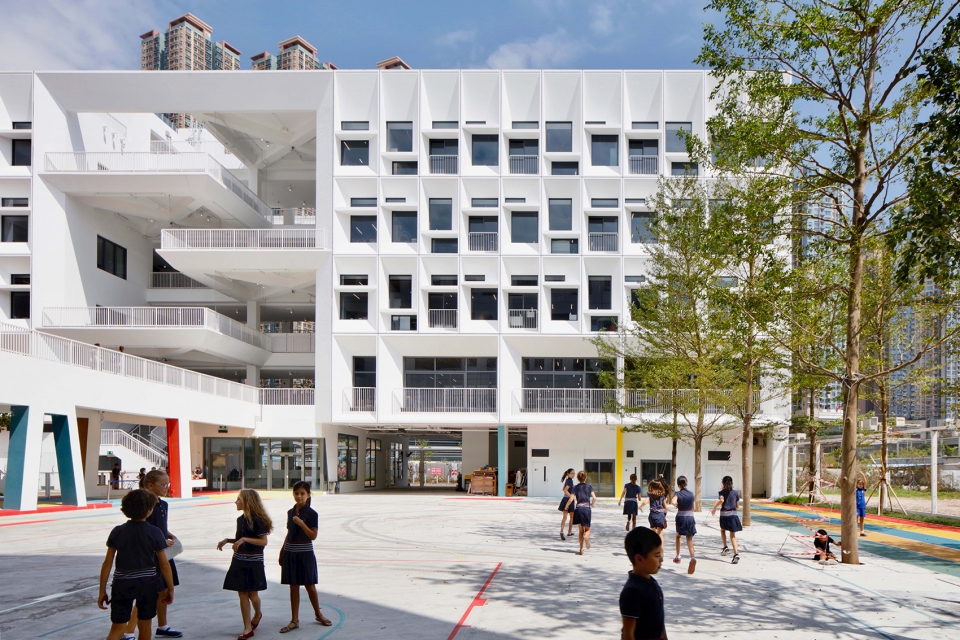 french international school of hong kong tseung kwan o by henning larsen