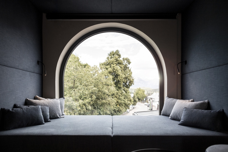 gloriette guesthouse by noa